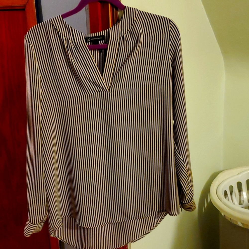 Womens International  Concepts Black n Creme Stripe Blouse V Neck  (M)